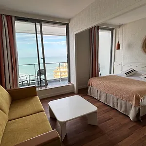 https://residence-le-grand-large.biarritzhotels.info